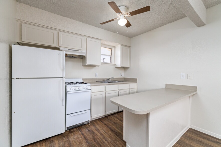 More Photos Of 3902 Sherwood Way, San Angelo Apartments For Sale