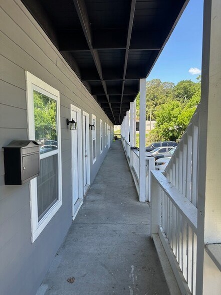 More Photos Of 432 4th Ave, Dalton Multifamily For Sale