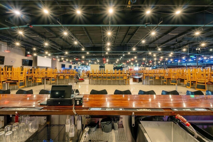 More Photos Of 8624 I 30, Little Rock Restaurant For Sale