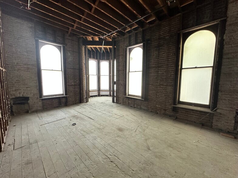 More Photos Of 82-96 E Santa Clara St, San Jose Office For Sale