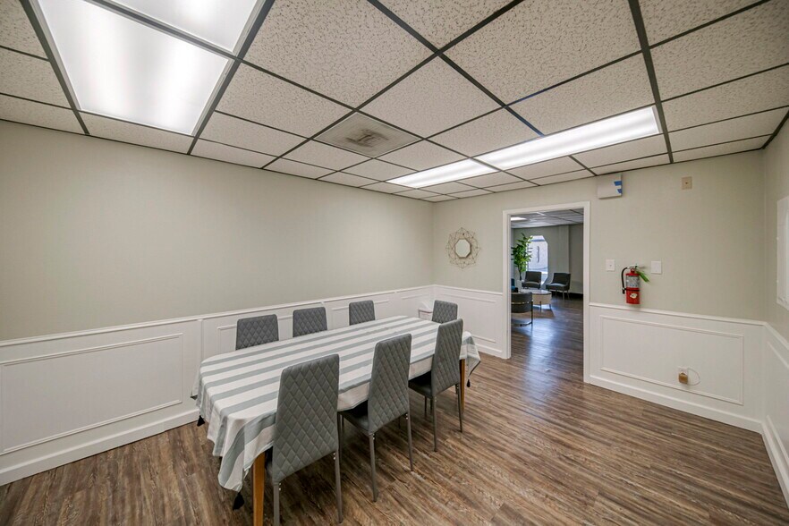 More Photos Of 1410 Rankin Hwy, Midland Office For Sale