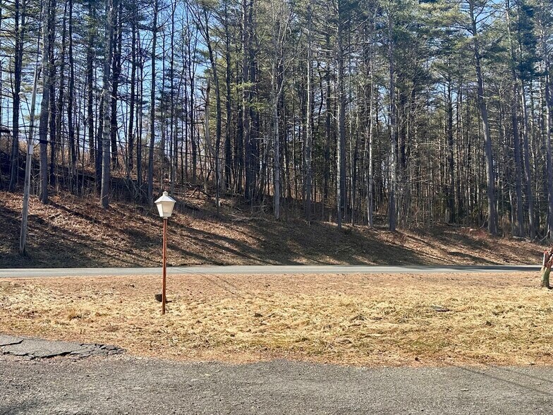 More Photos Of 1105 Mohawk Trl, Shelburne General Retail For Sale