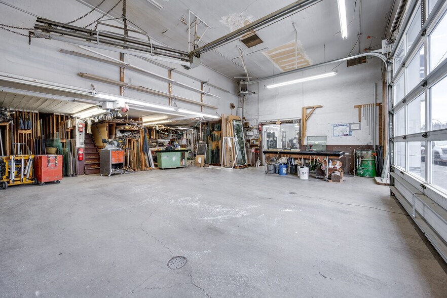 More Photos Of 195 S Grand Ave, Pullman Industrial For Sale