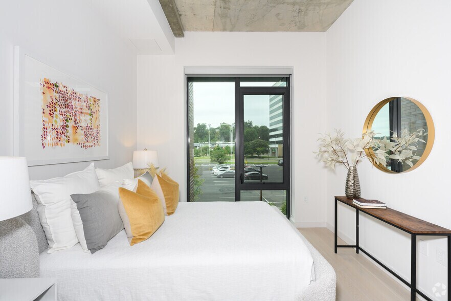 More Photos Of 3030 S Potomac Ave, Arlington Multifamily For Sale