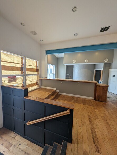 More Photos Of 33 Elm St, East Aurora Restaurant For Sale