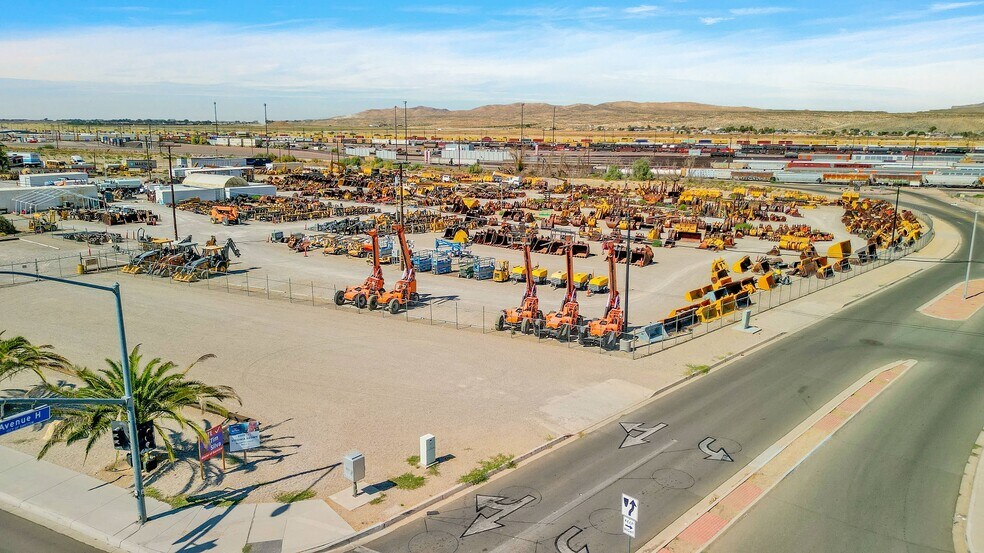 Primary Photo Of 1701 W Main St, Barstow Freestanding For Sale