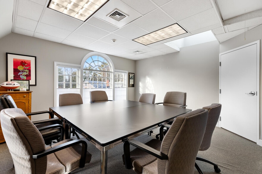 More Photos Of 271 Lincoln St, Lexington Office For Lease