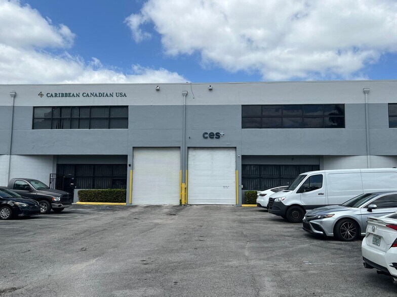 More Photos Of 2300-2350 NW 102nd Pl, Doral Warehouse For Lease