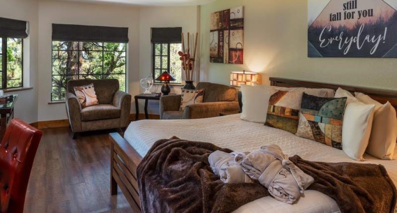 More Photos Of 460 E Sheridan Ave, Williams Hospitality For Sale