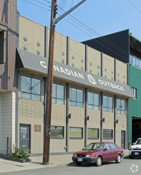 Primary Photo Of 332 E Esplanade, North Vancouver Warehouse For Lease