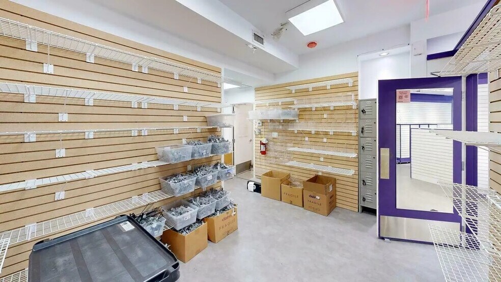 More Photos Of 3530 N Southport Ave, Chicago Storefront Retail Residential For Lease