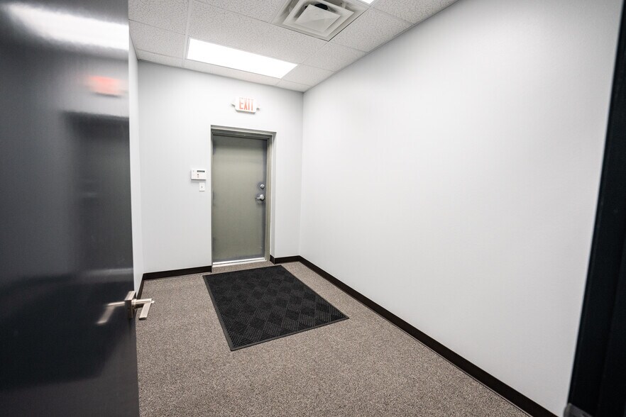 More Photos Of 1120 Toro Grande, Cedar Park Light Distribution For Sale