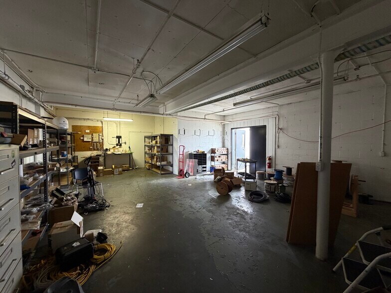 More Photos Of 4208 Pace St, North Charleston Warehouse For Lease