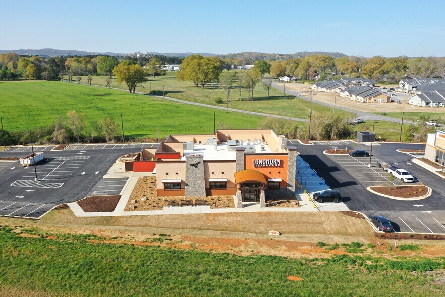 Primary Photo Of 2004 Nathan Dean Byp, Rockmart Restaurant For Sale