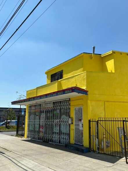 More Photos Of 10111 Long Beach Blvd, Lynwood Freestanding For Lease