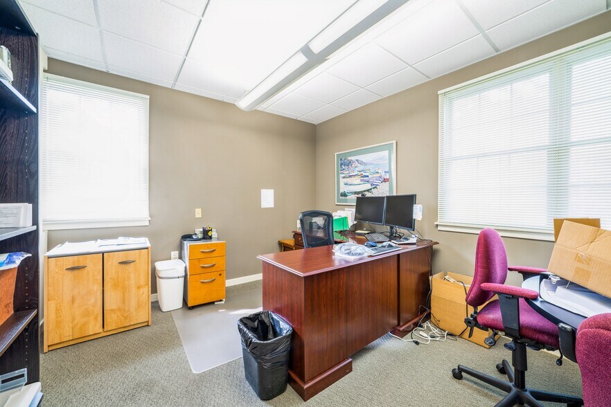 More Photos Of 54 Friends Ln, Newtown Office For Sale