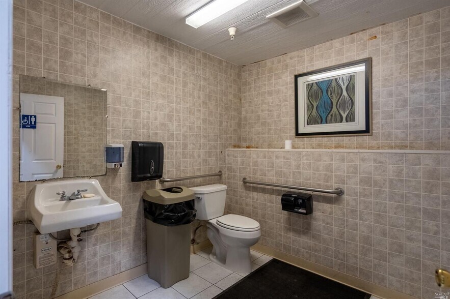 More Photos Of 6760 Pleasants Valley Rd, Vacaville Warehouse For Sale