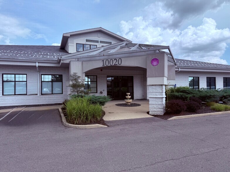 Primary Photo Of 10020 Dupont Circle Ct, Fort Wayne Medical For Lease