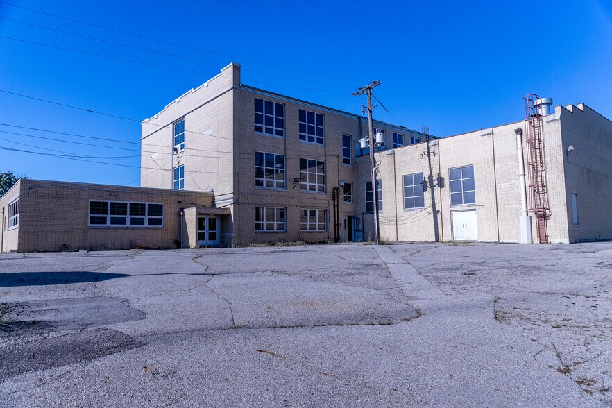 More Photos Of 3500 W National Rd, Springfield Schools For Sale