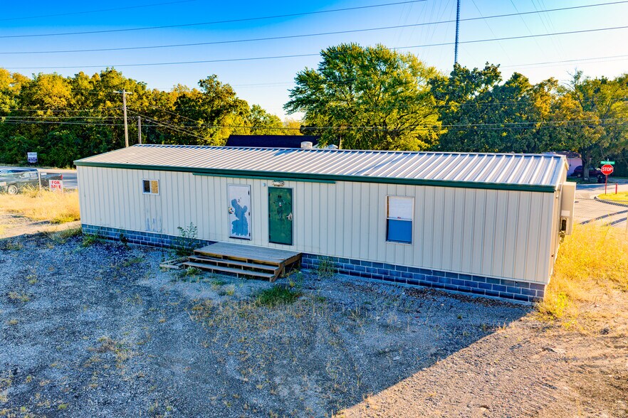 More Photos Of 1624 Blue Ridge Blvd, Kansas City Warehouse For Sale
