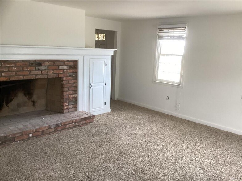 More Photos Of 44370 Mayberry Avenue, Hemet Apartments For Sale