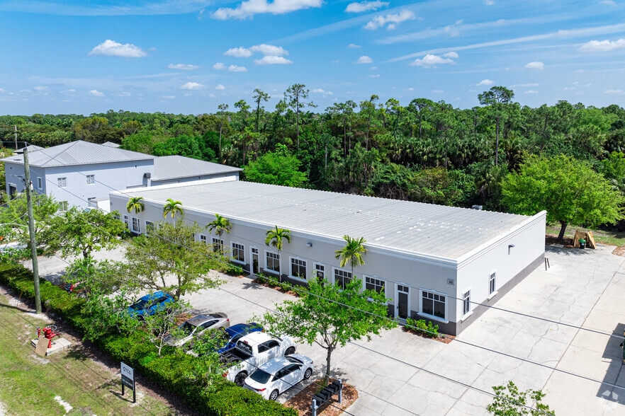 More Photos Of 28631 N Diesel Dr, Bonita Springs Light Manufacturing For Lease