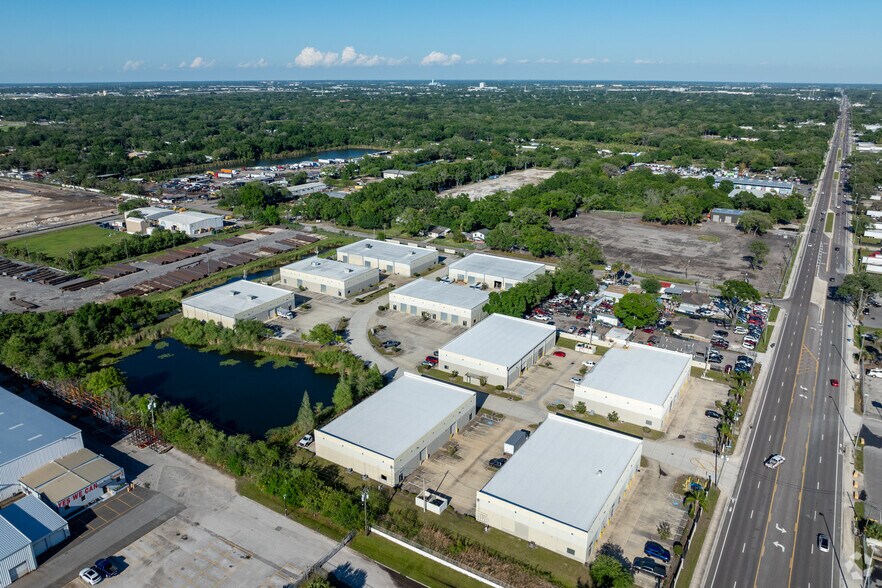 More Photos Of 2711-2719 Causeway Center Dr, Tampa Light Manufacturing For Lease