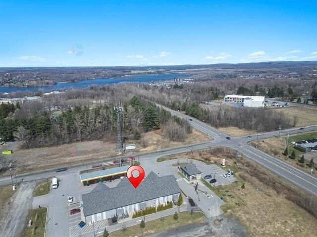 More Photos Of 136 Robitaille, Granby Service Station For Lease