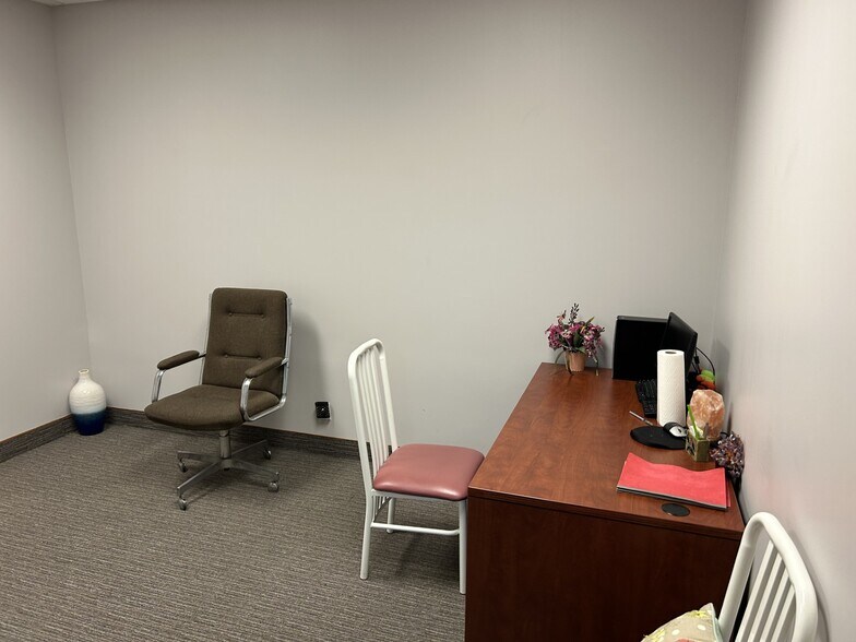 More Photos Of 755 Park Ave, Huntington Medical For Sale