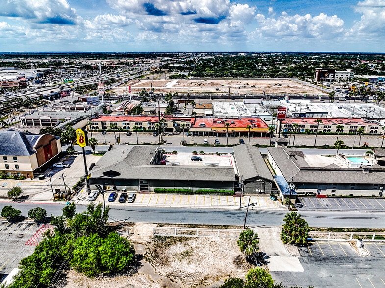 More Photos Of 1505 S 9th St, McAllen Hotel For Sale