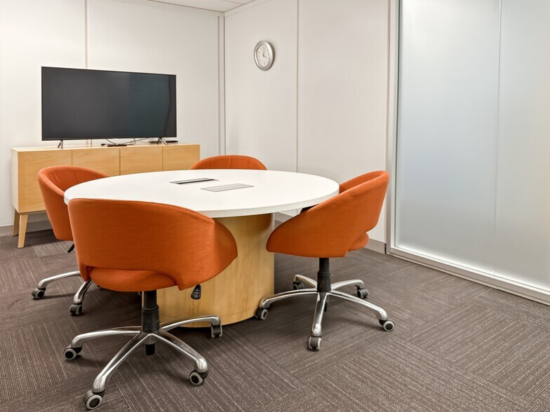 More Photos Of 4838 Richard Rd SW, Calgary Coworking Space