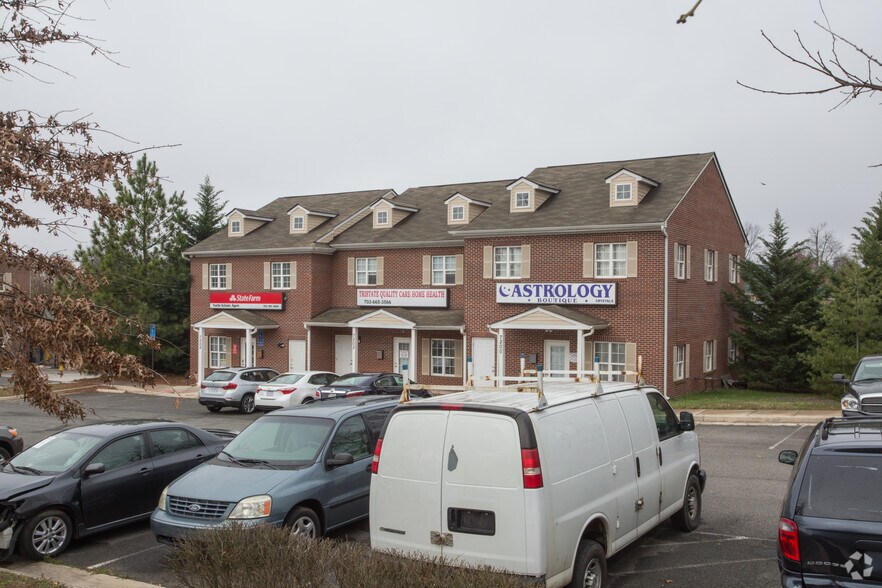 More Photos Of 7200-7204 Fordson Rd, Alexandria Office For Lease