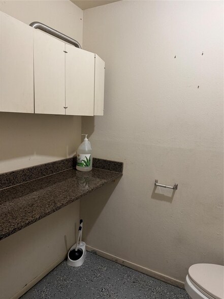 More Photos Of 1300 Liberty School Rd, Azle General Retail For Lease