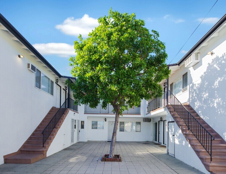 More Photos Of 1425 W Stoneridge Ct, Ontario Apartments For Sale