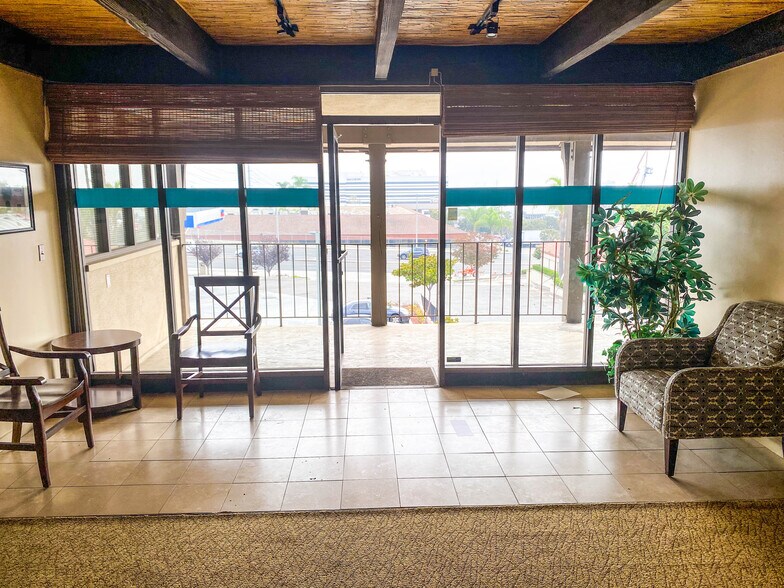 More Photos Of 3621-3629 N Sepulveda Blvd, Manhattan Beach Storefront Retail Office For Lease