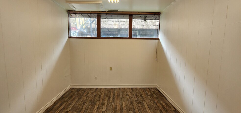 More Photos Of 1310 Ouellette, Windsor Office For Lease