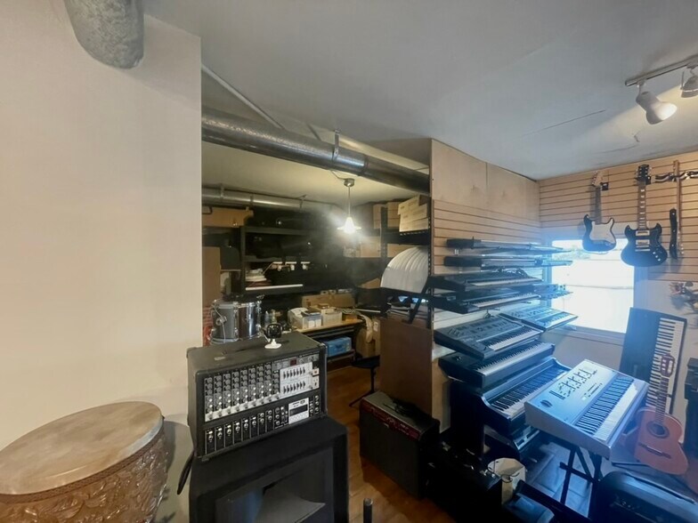 More Photos Of 1386-1388 Westwood Blvd, Los Angeles Storefront Retail Office For Lease