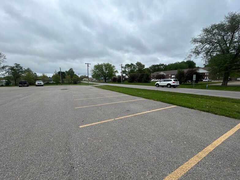More Photos Of 102 W Lawrence St, Kearney Freestanding For Sale
