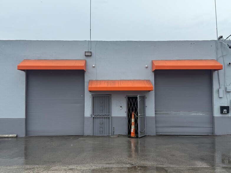 More Photos Of 3771 NW 51st St, Miami Warehouse For Sale