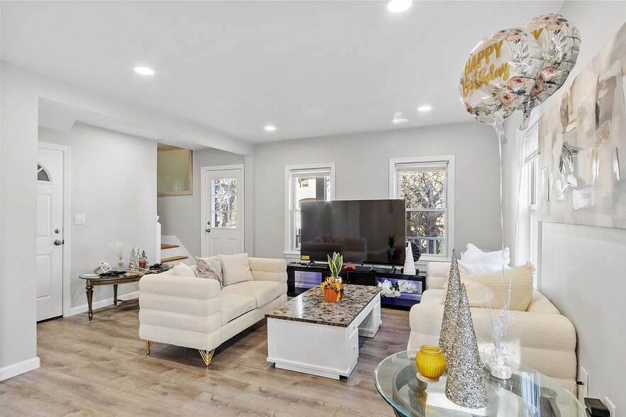 More Photos Of 36-38 Houghton St, Worcester Apartments For Sale