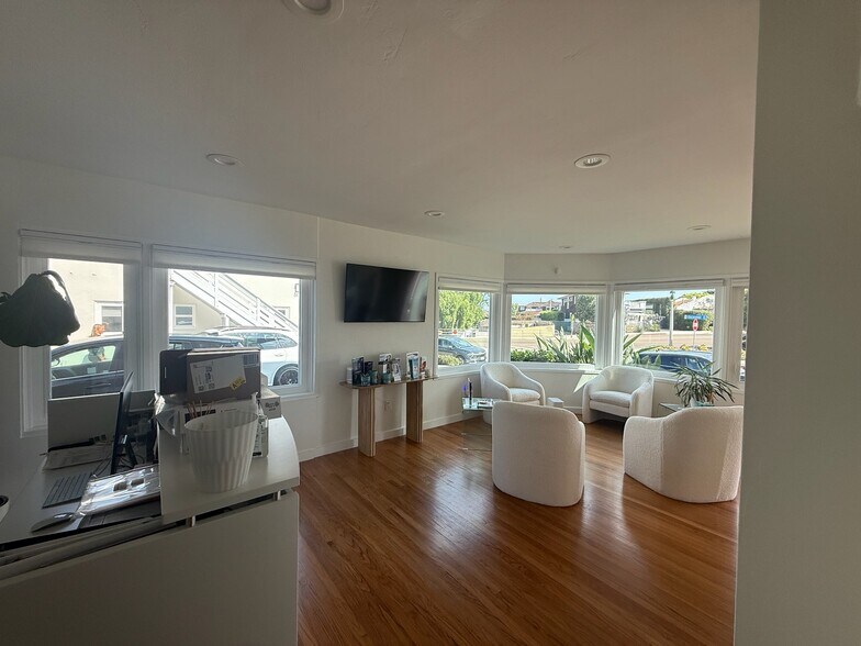 More Photos Of 7880 Exchange Pl, La Jolla Freestanding For Lease