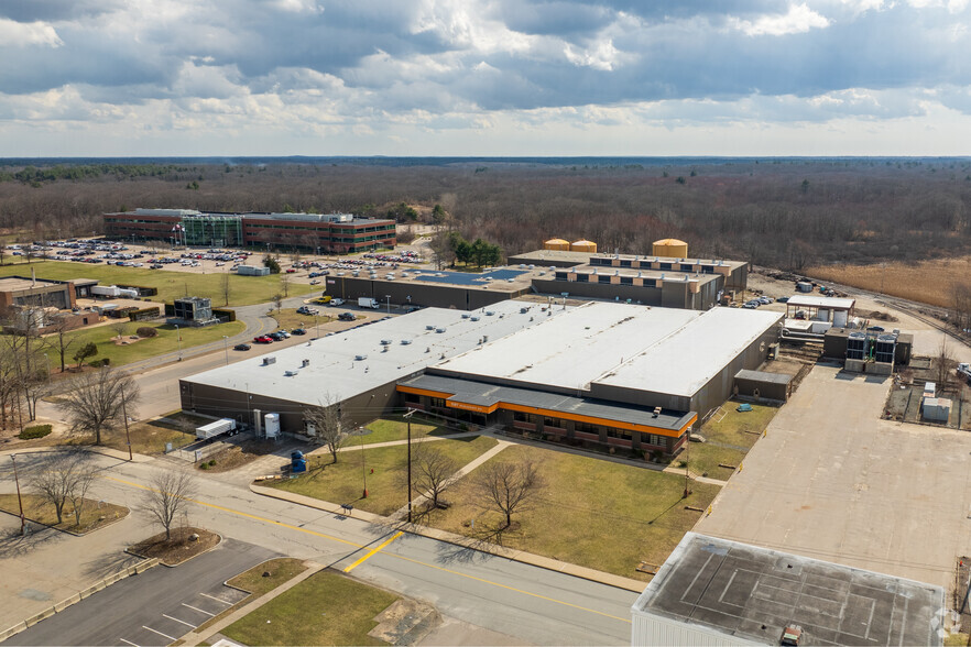 Primary Photo Of 527 Pleasant St, Attleboro Manufacturing For Lease