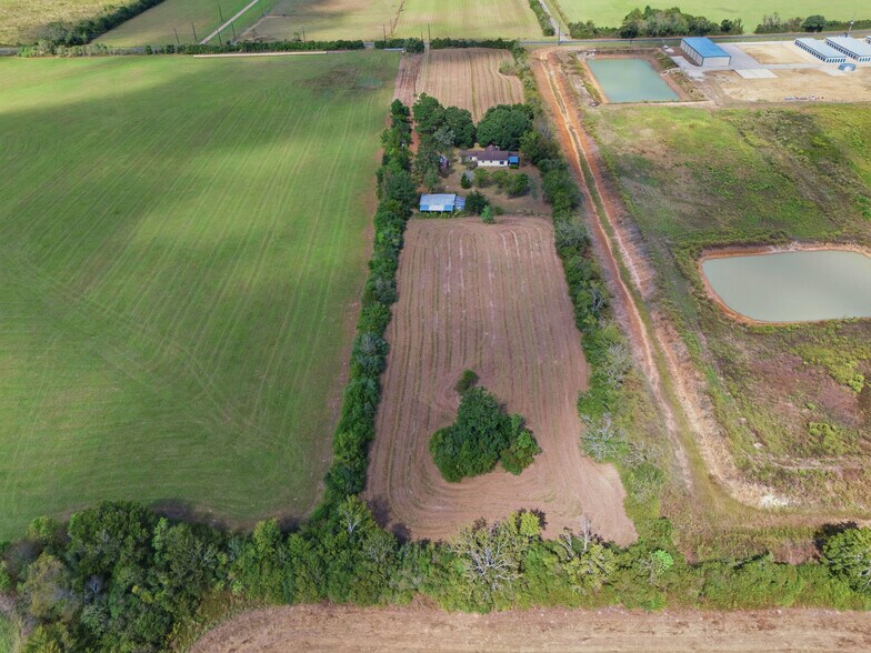 More Photos Of 29211 Castle Rd, Waller Specialty For Sale