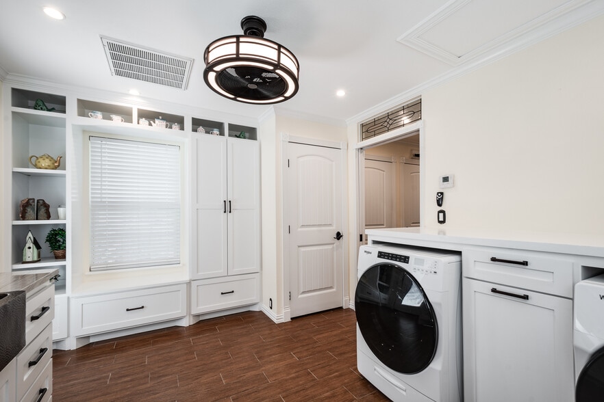 More Photos Of 11620 Fostoria Rd, Cleveland Office For Sale