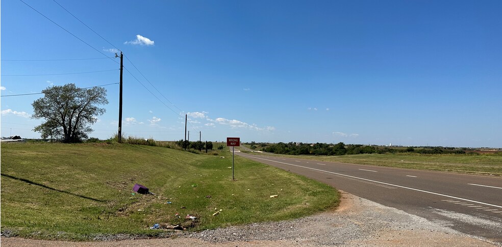 More Photos Of 2050 NW Expressway, Okarche Warehouse For Sale