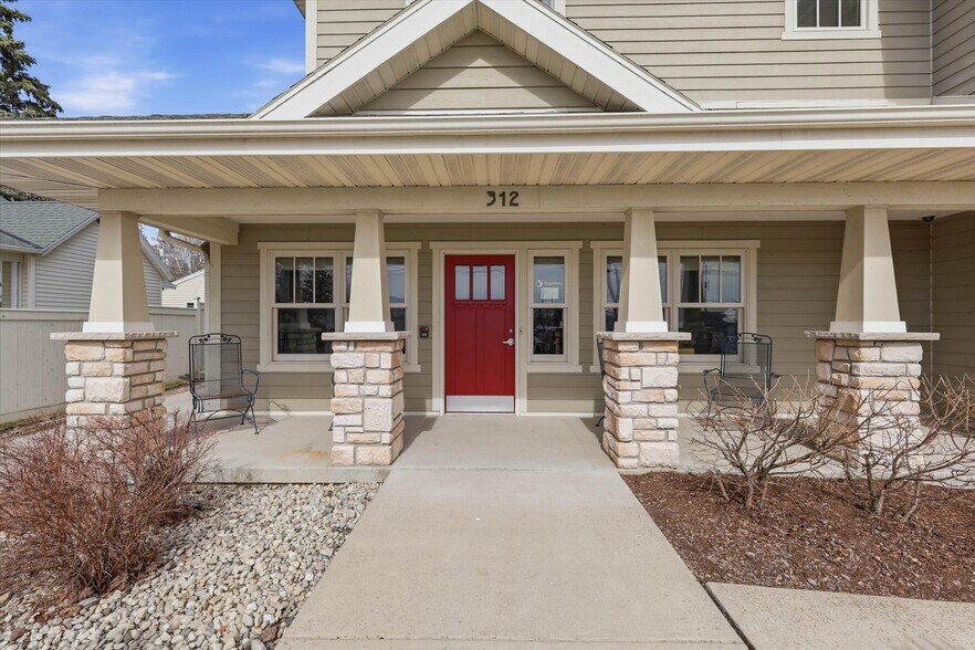 More Photos Of 312 N 5th Ave, Sturgeon Bay Office For Sale