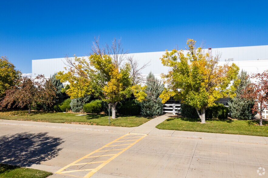 More Photos Of 18875 E Bromley Ln, Brighton Warehouse For Sale