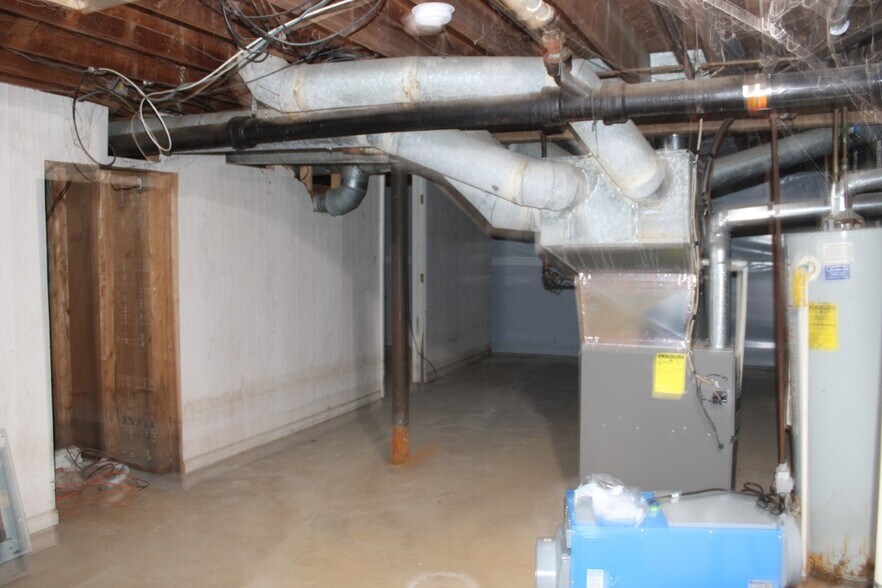 More Photos Of 4934-4936 Solar Dr, Columbus Multifamily For Sale