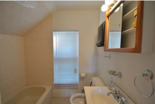 More Photos Of 231 N Milwaukee Ave, Wheeling Freestanding For Sale