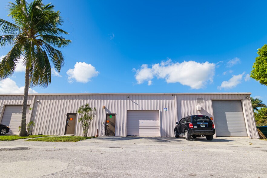 More Photos Of 2605 Old Okeechobee Rd, West Palm Beach Warehouse For Sale